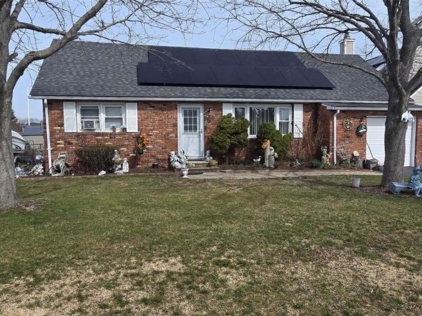 7 Fairlawn Court, Shirley NY 11967