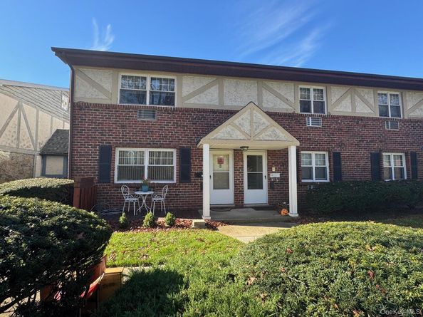 10 Glen Hollow Drive C12, Holtsville NY 11742