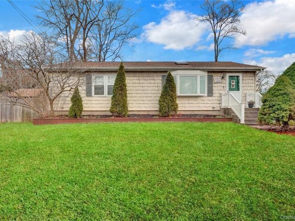 27 Kirby Lane, Ronkonkoma NY 11779