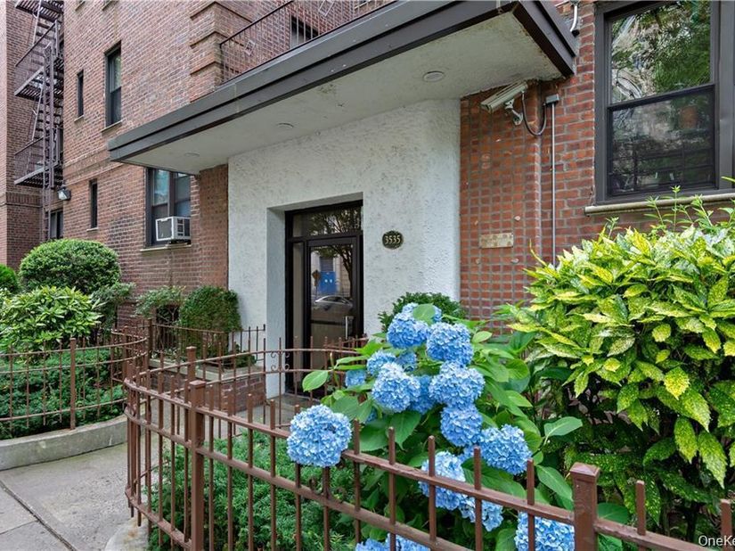 3535 Kings College Place 6G, Bronx NY 10467