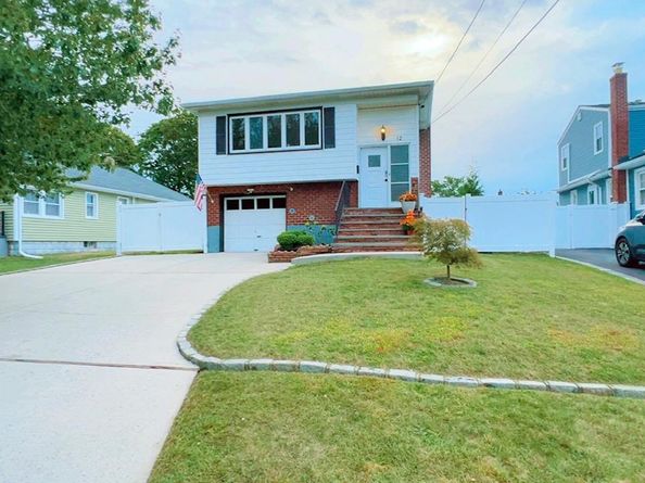 12 Terrace View Road, Farmingdale NY 11735