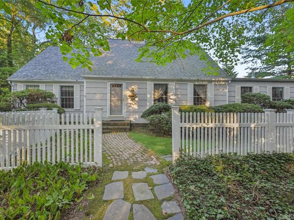 1420 Laurelwood Drive, Laurel NY 11948