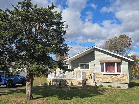 19 Kent Drive, Shirley NY 11967