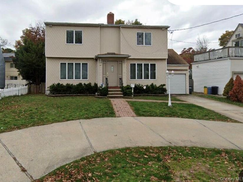 41 Avon Road, Hewlett NY 11557