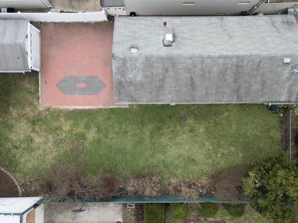 7025 71st Place, Glendale NY 11385