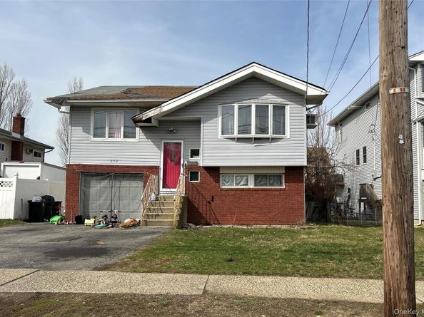572 Miller Avenue, Freeport NY 11520