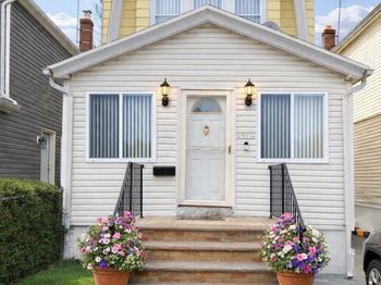 9309 Vanderveer Street