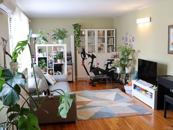 69-11 138th Street 3B, Flushing NY 11367