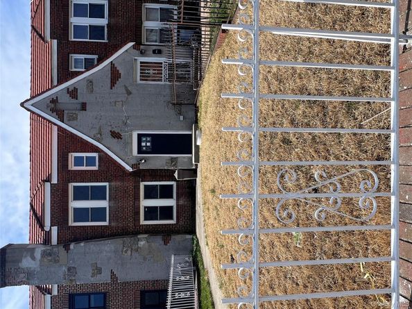 17729 Leslie Road, Jamaica NY 11434