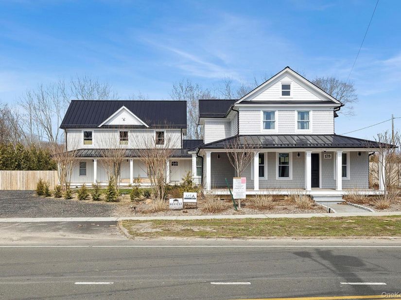 178 Main Road, Riverhead NY 11901