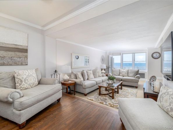 522 Shore Road 4W, Long Beach NY 11561