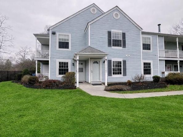 305 Fairview Circle, Middle Island NY 11953