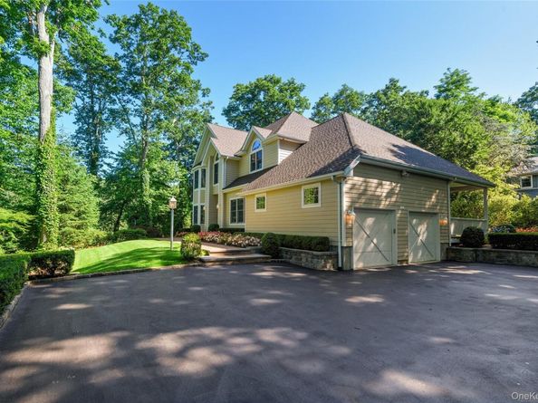 33 Walters Avenue, Cold Spring Harbor NY 11724