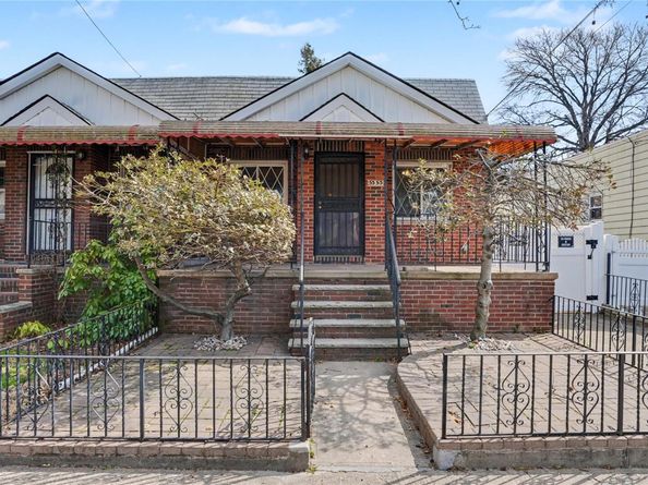 5353 61st Street, Maspeth NY 11378