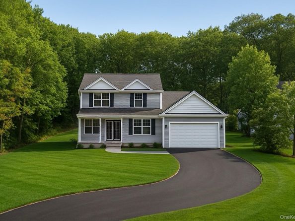 35 Evergreen Avenue, Port Jefferson Station NY 11776