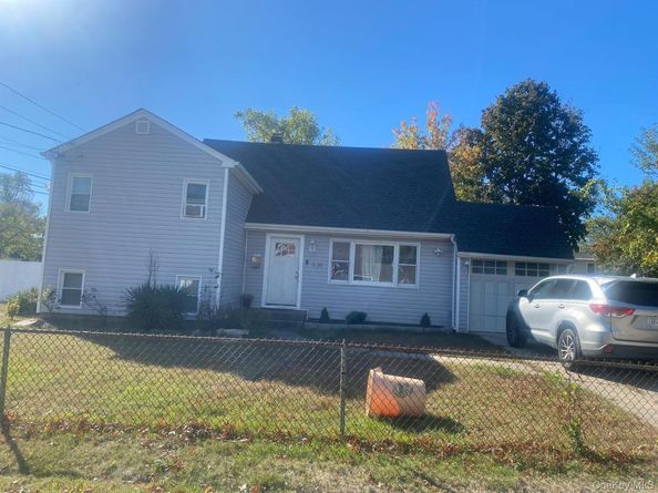 1452 Peters Boulevard, Bay Shore NY 11706