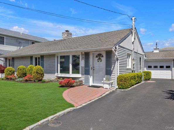 25 Bayview Avenue, Babylon NY 11702