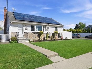 10 Gardner Avenue