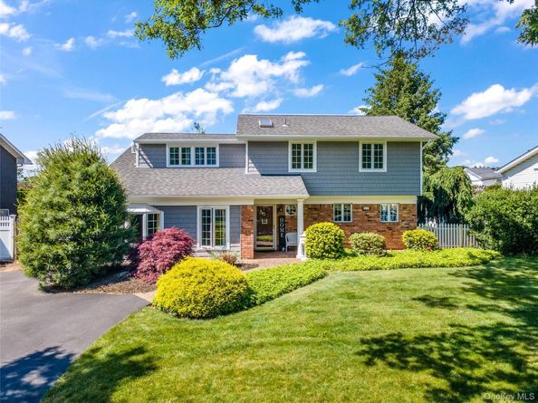 17 Glen Lane, Kings Park NY 11754