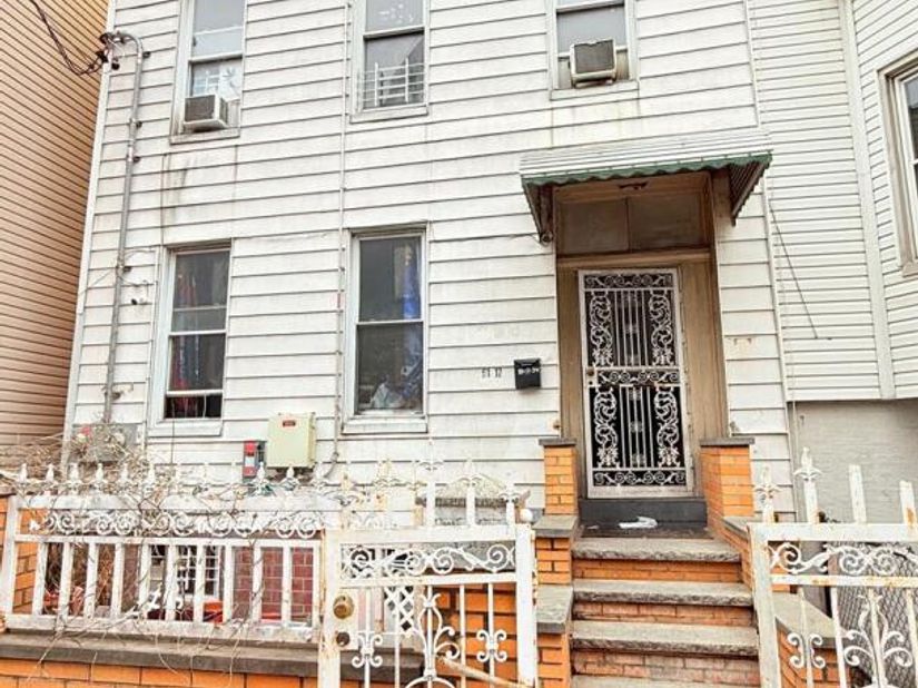 5117 34th Street, Long Island City NY 11101