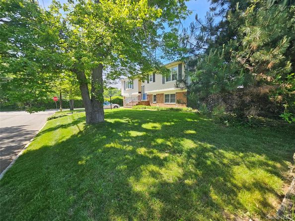 5 Ireland Place, Copiague NY 11726
