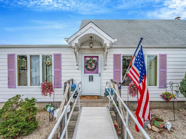 130 Lafayette Road, West Babylon NY 11704