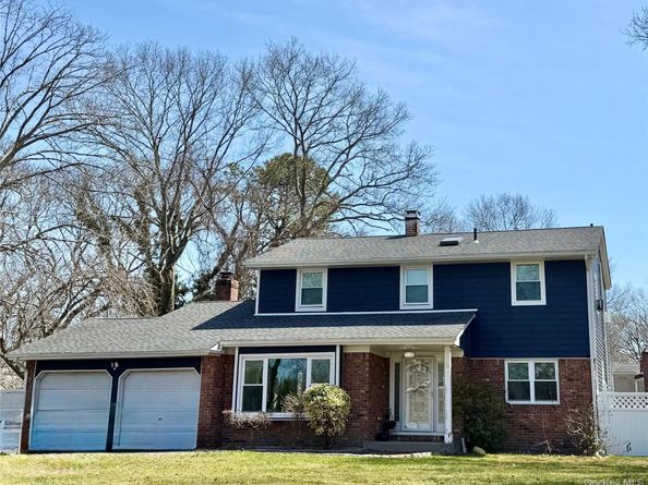 8 Chauncey Lane, Coram NY 11727
