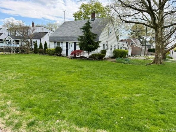 256 Curtis Avenue, Carle Place NY 11514