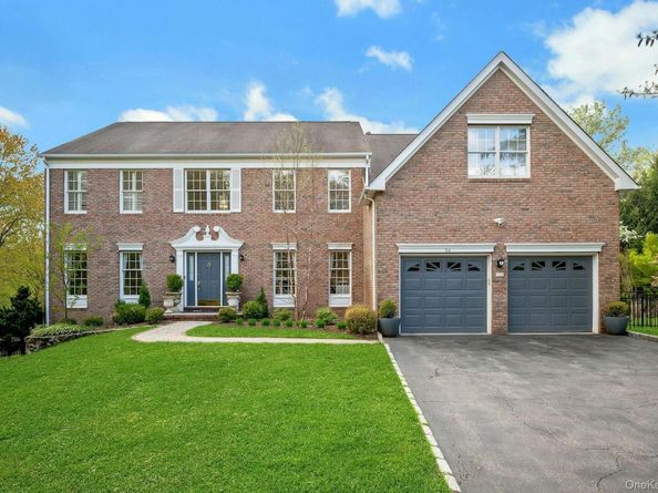 34 Eagle Court, White Plains NY 10605