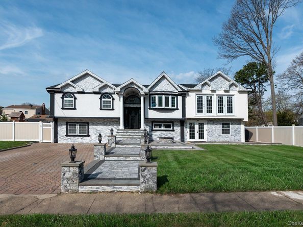 478 Mayflower Avenue, Brentwood NY 11717