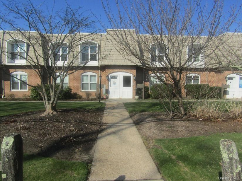 175 Main Avenue 156, Wheatley Heights NY 11798