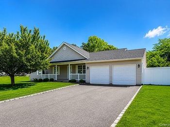 11 Winterberry Drive