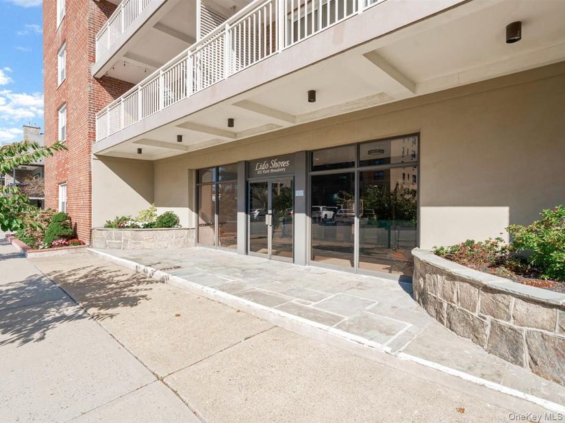 855 E Broadway 6H, Long Beach NY 11561