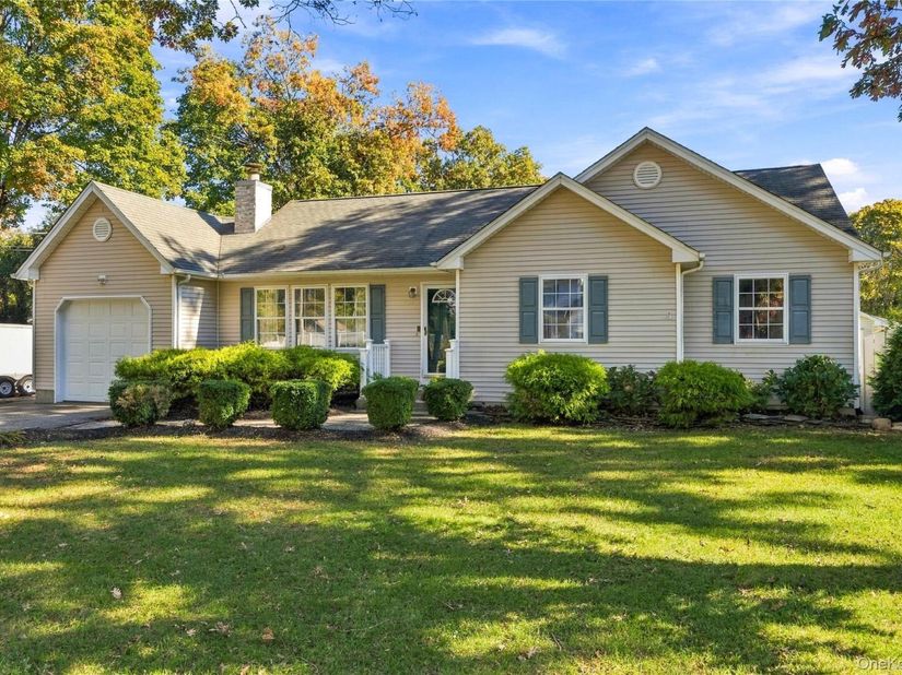 133 Oakland Avenue, Miller Place NY 11764