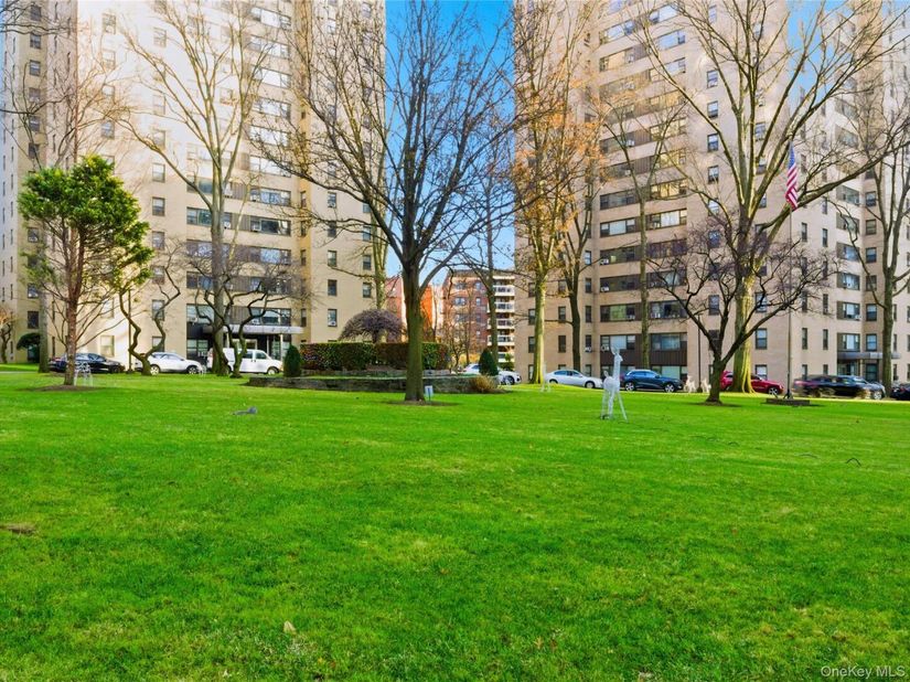 4 Fordham Hill Oval 8G, Bronx NY 10468