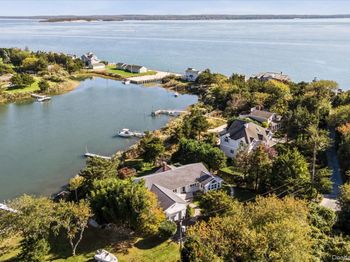 2025 Little Peconic Bay Lane