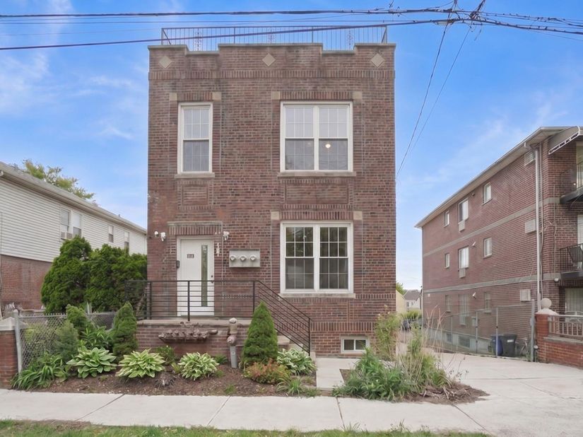 2424 Esplanade Avenue, Bronx NY 10469