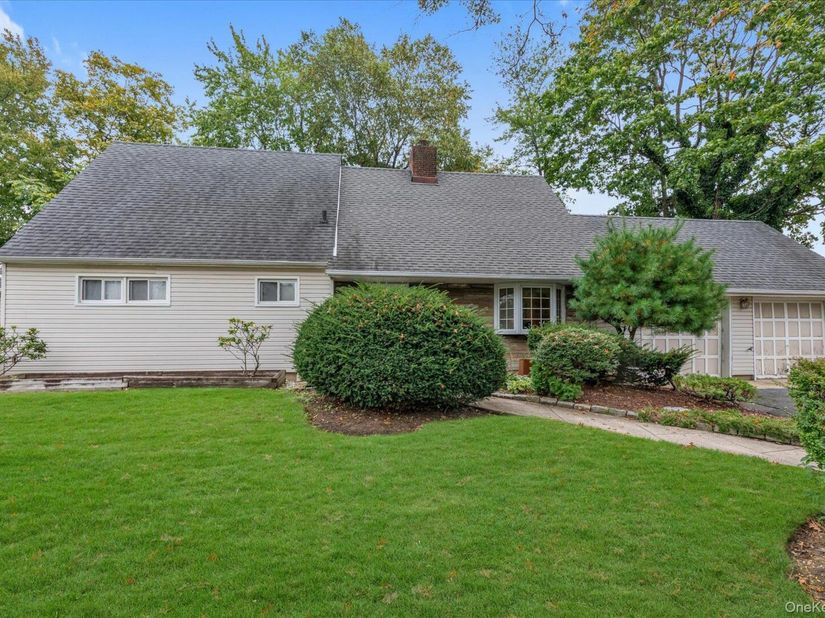 63 Avondale Street, Valley Stream NY 11581