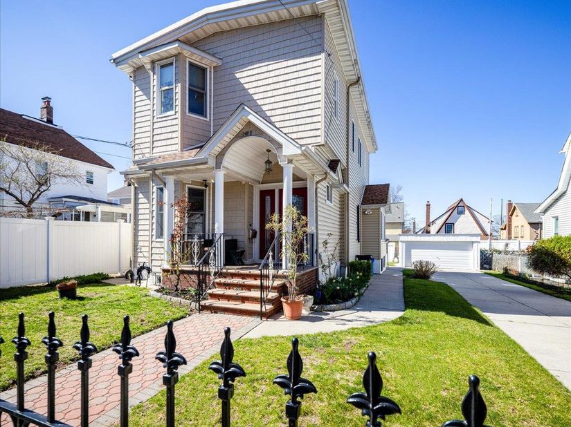 14811 10th Avenue, Whitestone NY 11357