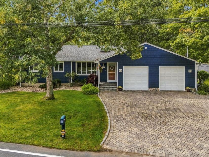 67 Wakeman Road, Hampton Bays NY 11946
