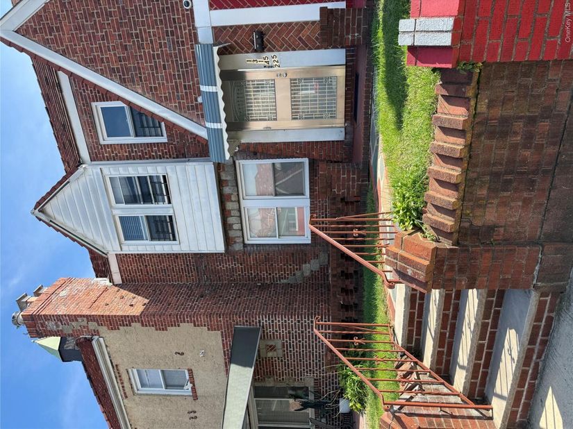 13145 225th Street, Laurelton NY 11413