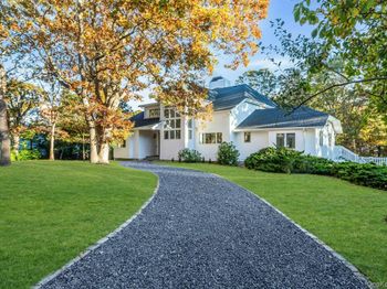 19 Bay Woods Drive