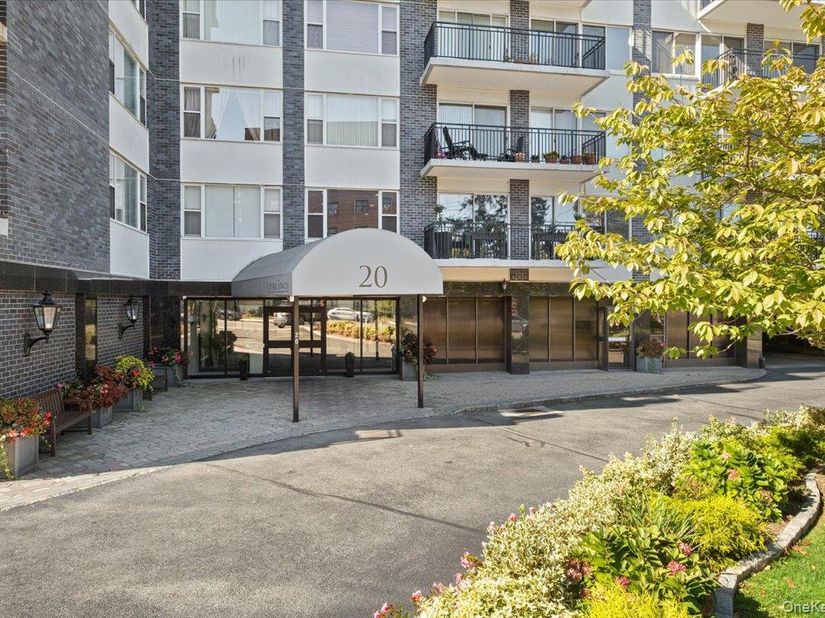 20 Old Mamaroneck Road 3L, White Plains NY 10605