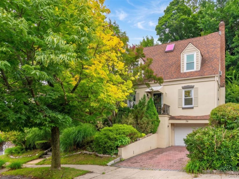 37 ( Aka 39 ) Sunrise Terrace, Yonkers NY 10703