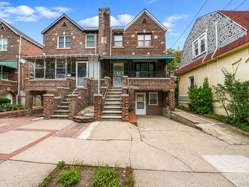 1610 Paulding Avenue, Bronx NY 10462