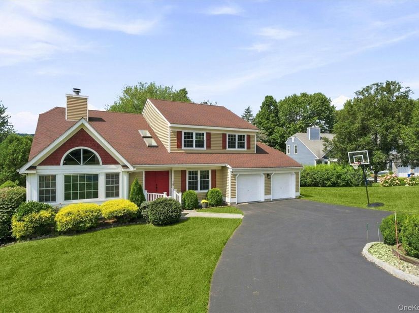 28 E Hill Road, Cortlandt Manor NY 10567