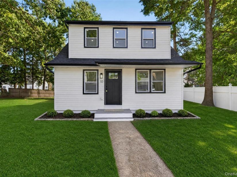 10 harrison Drive, Shirley NY 11967