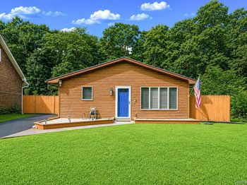 43 Wavecrest Drive