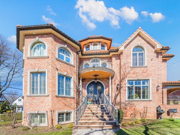 160-03 Cryders Lane, Whitestone NY 11357