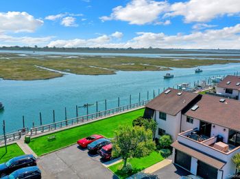 1 Anchorage Way